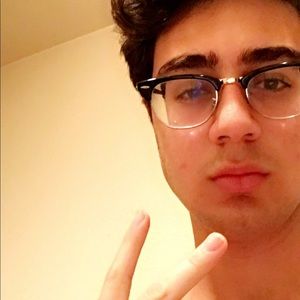 Meet your Posher, Navid